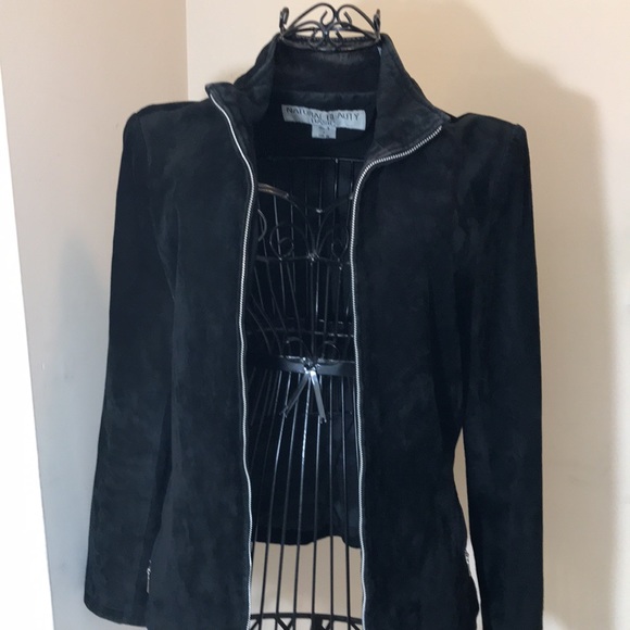 Natural Beauty Basic Black Suede Zippered Fully Lined Jacket with Side Pockets - Picture 2 of 10